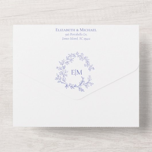 Periwinkle Leafy Wappen Monogram Wedding All In One Einladung (Rückseite)