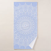 Periwinkle Mandala - Bora in Juniper Berry Badehandtuch (Badehandtuch)