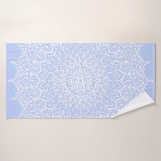 Periwinkle Mandala - Bora in Juniper Berry Badehandtuch (Badehandtuch)