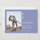 Periwinkle Minimalistisches Monogramm-Foto Save The Date (Vorderseite)
