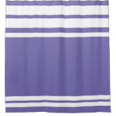 Periwinkle: Moderne Linien in Weiß Duschvorhang (Vorderseite)