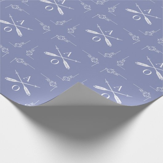 Periwinkle Monogramm und Pfeile Geschenkpapier (Ecke)