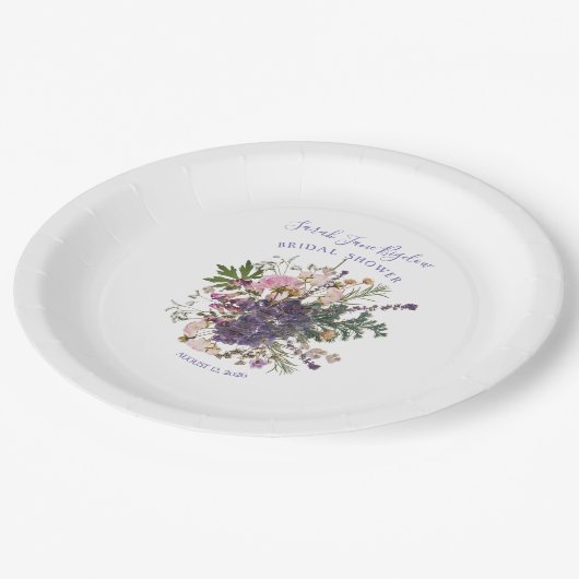 Periwinkle Pressed Wildblume Boho Brautparty Pappteller (Schrägansicht)