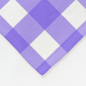 Periwinkle und weißer Gingham Fleecedecke (Ecke)
