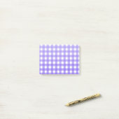 Periwinkle und weißer Gingham Post-it Klebezettel (Auf Schreibtisch)