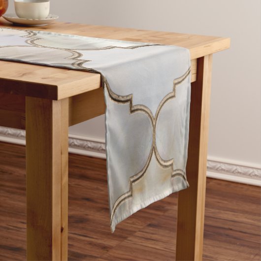 Perle und Gold Kurzer Tischläufer (Beispiel)