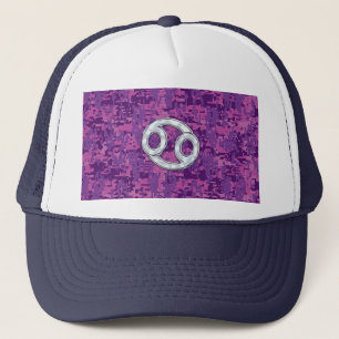 Perle wie Krebs Zodiac Sign auf der digitalen Camo Truckerkappe