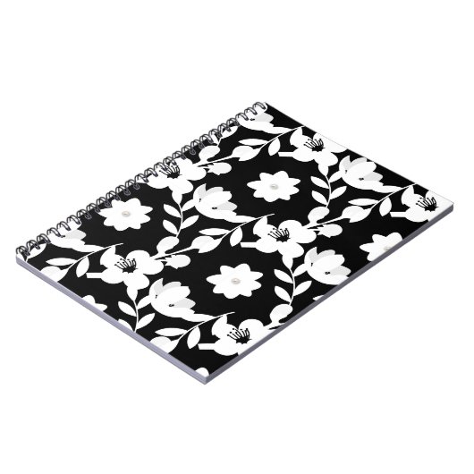 Perlen in weißen Blume auf schwarz Notizblock (Linke Seite)