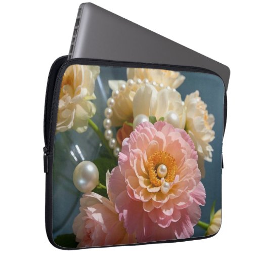 Perlen mit rosa Blume Laptopschutzhülle (Vorne Rechts)