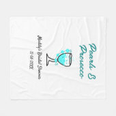Perlen und Prosecco Brautparty Blau Schwarz Name  Fleecedecke (Vorderseite (Horizontal))