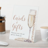Perlen und Prosecco Champagnerkarten und Geschenke Sockelschild (In SItu)