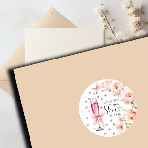 Perlen und Prosecco Dusty Pink Roses Brautparty Runder Aufkleber