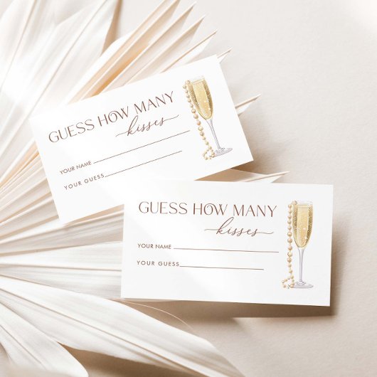 Perlen und Prosecco schätzen, wie viele Küsse Begleitkarte
