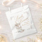 Perlen und Prosecco Weiße Bogen Brautparty Geschenktütchen (Ausgeschnitten)
