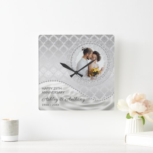 Perlen und Satin Quadratische Wanduhr (Zuhause)