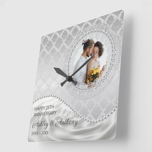 Perlen und Satin Quadratische Wanduhr (Winkel)