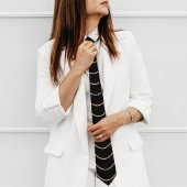 Perlenfolge auf schwarz: Eine elegante Besetzung Krawatte