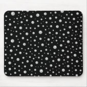 Perlenmuster auf schwarzem Hintergrund Mousepad (Vorne)