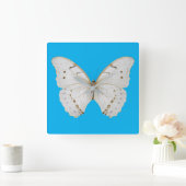 Perlweißer Schmetterling Quadratische Wanduhr (Zuhause)