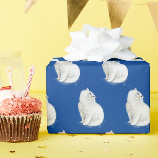 Perserkatze auf blau geschenkpapier (Geburtstagsparty)