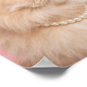 Perserkatze in Perlenkette und Barett Poster (Ecke)