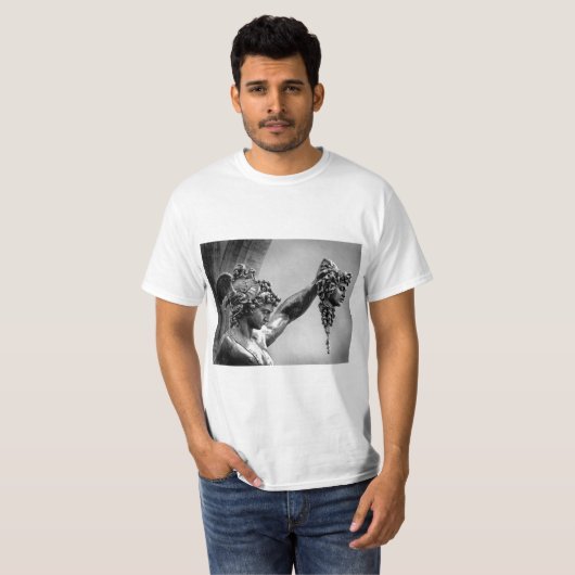 Perseus mit dem Kopf der Medusa T-Shirt (Vorne ganz)