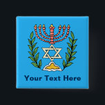 Persian Magen David Menorah Button<br><div class="desc">Dieses Bild wurde aus einer antiken persischen jüdischen Fliese mit einer Menorah mit einem Magen David (Stern von David) gerahmt von Olivenzweigen. Die Unvollkommenheiten des originalen,  handbemalten Bildes wurden bewahrt.</div>