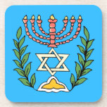 Persian Magen David Menorah Getränkeuntersetzer<br><div class="desc">Dieses Bild wurde aus einer antiken persischen jüdischen Fliese mit einer Menorah mit einem Magen David (Stern von David) gerahmt von Olivenzweigen. Die Unvollkommenheiten des originalen,  handbemalten Bildes wurden bewahrt.</div>