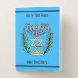 Persian Magen David Menorah Mappe<br><div class="desc">Dieses Bild wurde aus einer antiken persischen jüdischen Fliese mit einer Menorah mit einem Magen David (Stern von David) gerahmt von Olivenzweigen. Die Unvollkommenheiten des originalen,  handbemalten Bildes wurden bewahrt. Es gibt zwei Orte,  an denen Sie Ihren eigenen Text hinzufügen können,  und Sie können die Hintergrundfarbe ändern.</div>