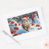 Persische Katze sitzt im Schnee mit Weihnachtshut Rechteckiger Aufkleber (Umschlag)