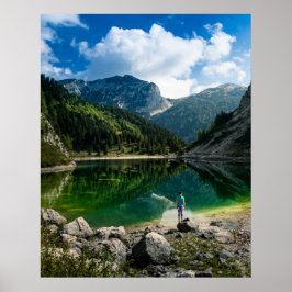 Person am Bergsee Poster