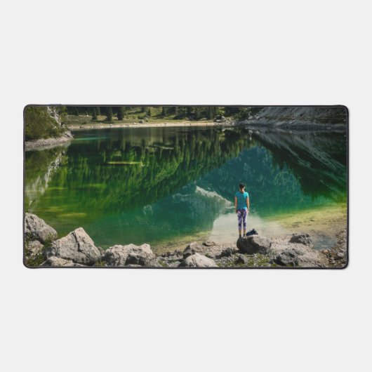 Person am Bergsee Schreibtischunterlage (Vorderseite)