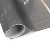 PERSON AUF BRÜCKE GESCHENKPAPIER (Rolleneckpunkt)