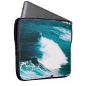 PERSON AUF DER SCHIFFFAHRT MIT OZEAN WAVES LAPTOPSCHUTZHÜLLE (Vorne Rechts)