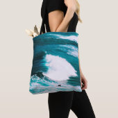 PERSON AUF DER SCHIFFFAHRT MIT OZEAN WAVES TASCHE (Von Nahem)