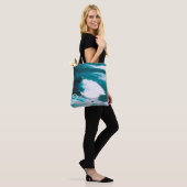 PERSON AUF DER SCHIFFFAHRT MIT OZEAN WAVES TASCHE (Am Model)