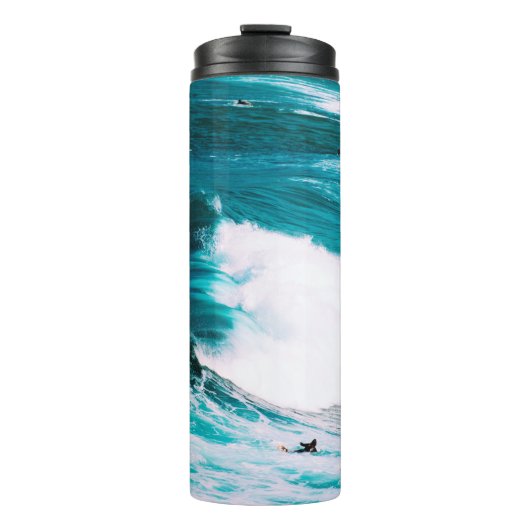 PERSON AUF DER SCHIFFFAHRT MIT OZEAN WAVES THERMOSBECHER (Vorderseite)
