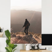 Person auf Felsen stehend Poster (Heimbüro)