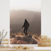 Person auf Felsen stehend Poster (Küche)