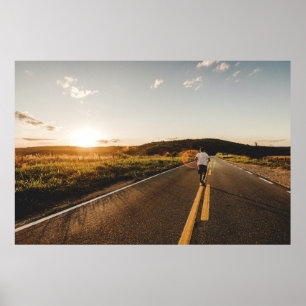 Person, die morgens auf der Straße läuft Poster