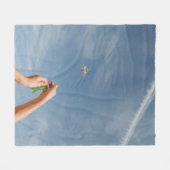 Person, die morgens Drachen fliegt Fleecedecke (Vorderseite (Horizontal))