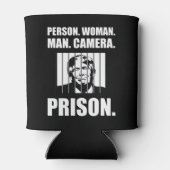 Person. Frau. Mann. Kamera. Gefängnis. Dosenkühler (Rückseite)