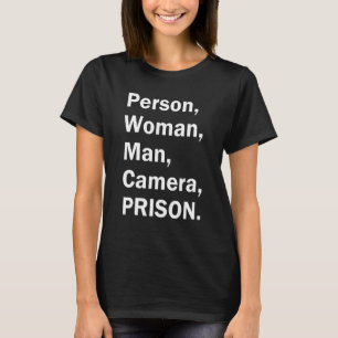 Person  Frau  Mann  Kamera  Gefängnis  T-Shirt