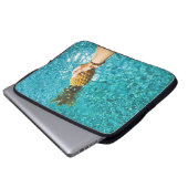 Person mit gelbem Ananas Laptopschutzhülle (Vorne Knopf)