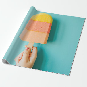 Person mit gelbem und braunem Eis Geschenkpapier