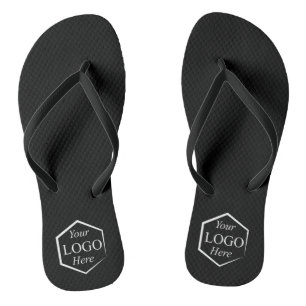 Personal der Black Business Employee Company mit b Badesandalen