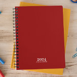 Personal Stationery ・ Crimson Red Weekly Planer<br><div class="desc">Einfache Schreibwaren. Jährlicher Planer in rauer Farbe. 12 Monate Planer mit monatlichen Übersichten und wöchentlichen Planungsblättern. Kontakt für Hilfe bei der Personalisierung.</div>
