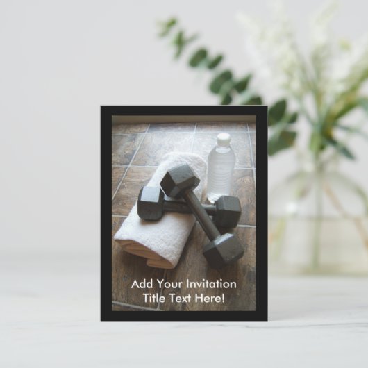 Personal Trainer oder Fitness Dumbells Handtuch &  Einladung (Stehend Vorderseite)