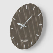 Personalised brown retro pinstripes große wanduhr (Winkel)