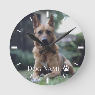 Personalised Dog or Puppy Photo Name Paw Vintage Runde Wanduhr